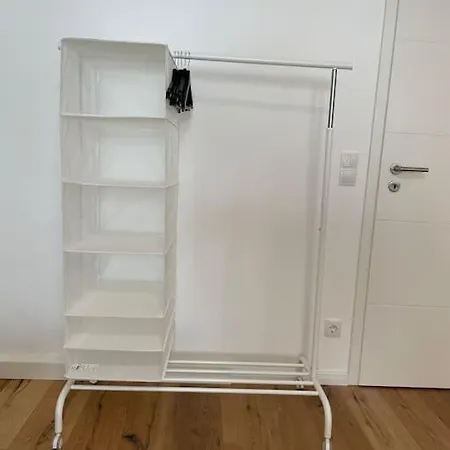 Martine, Westliche Vorstadt 科布倫茨